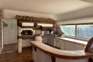 Locale commerciale in su strada statale 148