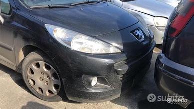 Peugeot 207 2011 ricambi