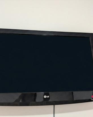 TV LG 42" LCD (Modello 42LG3000) con telecomando