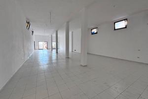 Sanluri - Locale commerciale 200 mq con vetrine