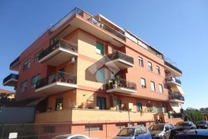 3 LOCALI A ALBANO LAZIALE