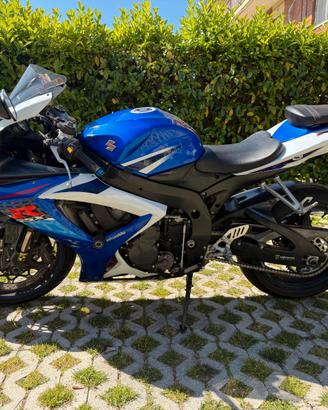 Moto Suzuki GSX r 750 k6