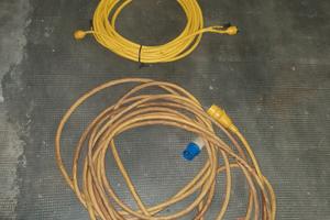 Cavi attacco barca in banchina