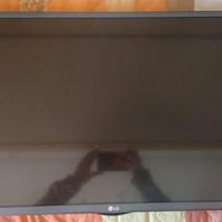 Televisione LG 34" con alimentatore e telecomando