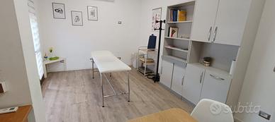 Stanza in studio professionale (F. Laurentina\EUR)
