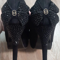 Scarpe da donna con strass 37