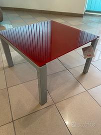 Tavolino da salotto piano in cristallo rosso