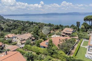 4 LOCALI A ANGUILLARA SABAZIA