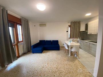 Trigoria bilocale con 2 balconi