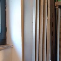 Set di scaffali da negozio in metallo