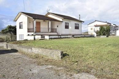 Villa di 168 m² con più di 5 locali e box auto a P