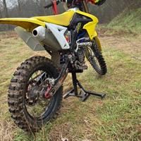 SUZUKI RMZ 250 4T targato LEGGI LA DESCRIZIONE