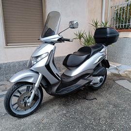 Piaggio Beverly 250