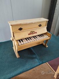 pianoforte giocattolo anni 50