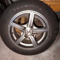 n. 4 cerchi in lega con gomme da neve