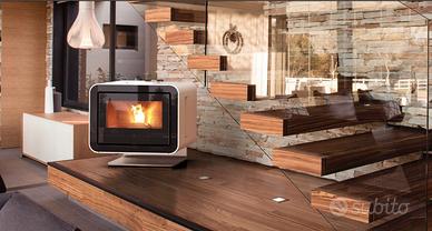 Stufa a pellets design Scuba di Thermorossi nuova