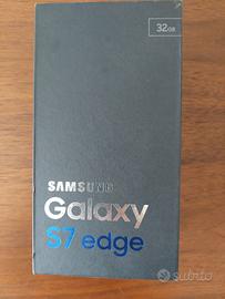 Samsung Galaxy S7 Edge colore nero.