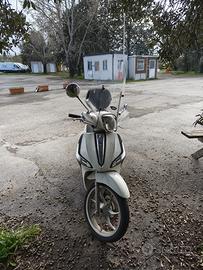 Motorino piaggio liberty 125