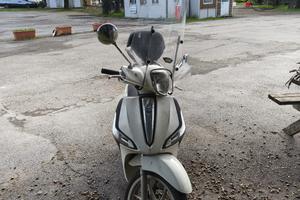 Motorino piaggio liberty 125