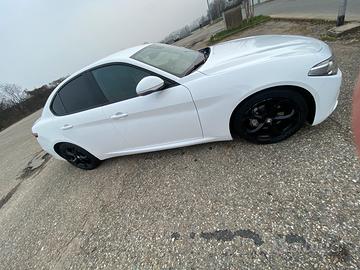 Alfa romeo giulia 67000 km