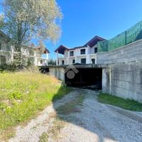 VILLA A SCHIERA A BOCA