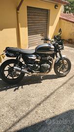 moto Triumph Speed twin 1200