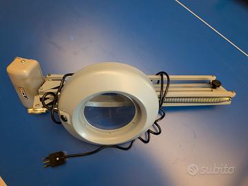lampada con lente ingrandimento