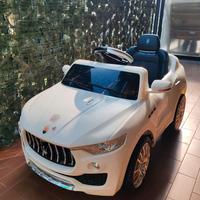 Macchina elettrica Maserati Levante