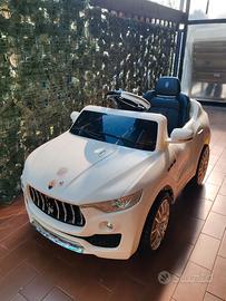 Macchina elettrica Maserati Levante