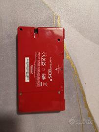 Nintendo DSi rosso
