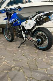 Motard tt600