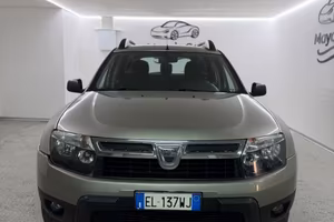 DACIA DUSTER 4WD (anno 2012)