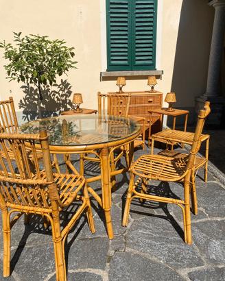 tavolo con quattro sedie in Bamboo