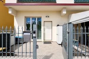 3 LOCALI A CAMPI BISENZIO
