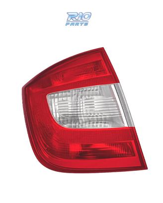 FANALE SINISTRO SKODA RAPID 12-19