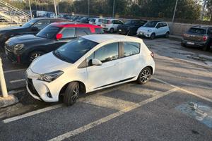 TOYOTA YARIS HYBRID