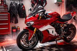 Ducati supersport 939