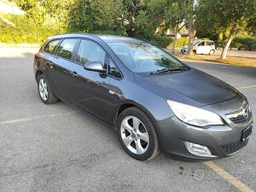 Opel Astra 1.7 110 CV SW anno 2012 serie j sport