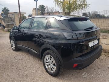 Peugeot 3008 BlueHDi 130cv EAT8 Navy Led Rcam Sens