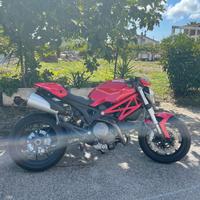 Ducati Monster 796