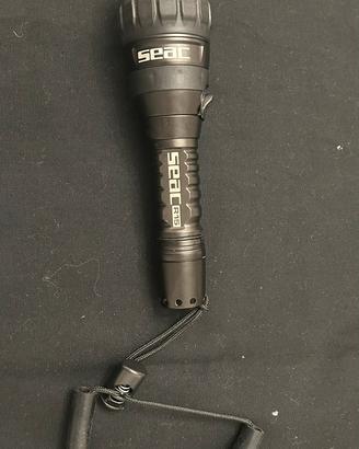 TORCIA SUBACQUEA SEAC R15 900 LUMEN