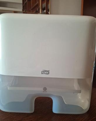 Dispenser Tork di carta asciugamani