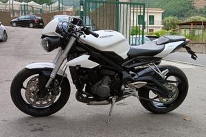 Street Triple 765