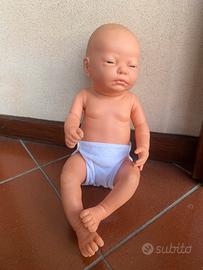 Manichino realistico neonato