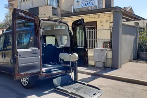 Doblo trasporto disabili benzina 51.262 KM!!