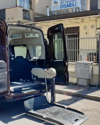 Doblo trasporto disabili benzina 51.262 KM!!