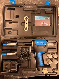 Rivettatrice a batteria