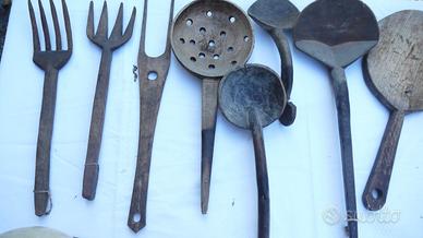 Lotto 9 mestoli antichi in legno