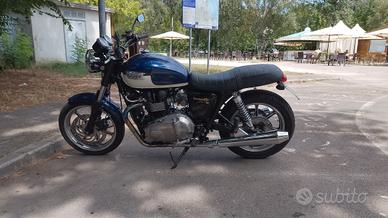 Triumph Bonneville se 