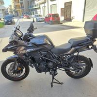 Benelli TRK 502X 2025 + Fendinebbia + Tris Baulett